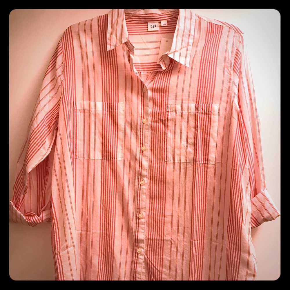 Gap button up shirt